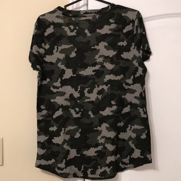 Camo Mossimo Short sleeved Tshirt - Picture 2 of 3